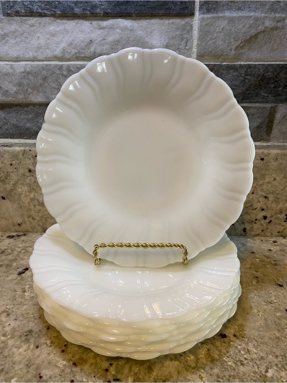 Set Of 6 Macbeth Evan’s 6. &1/2” Swirl Milk Glass Plates